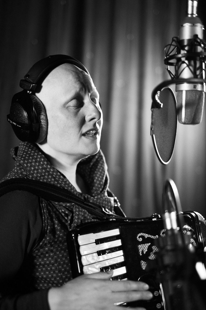 Da Fishing Hands - Inge Thompson Mareel